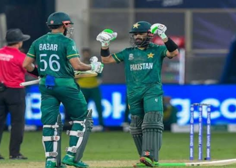 Heavy Criticism on Maaz Safder For Teaching Cricket To Pakistan Team