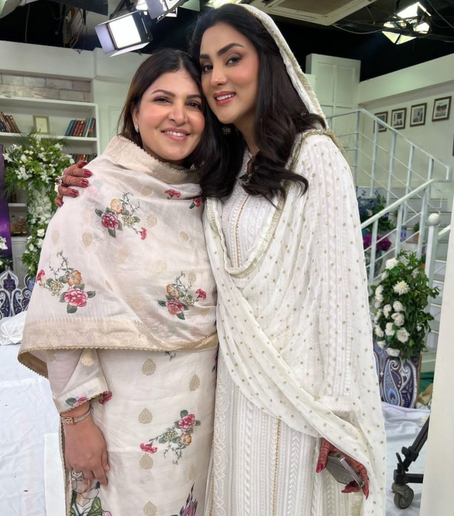 Shagufta Ejaz Shares New Adorable Pictures With Friends and Family