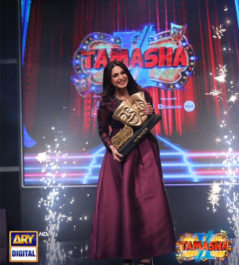Natasha Ali Makes Fun of Arooba Mirza's Tamasha Win