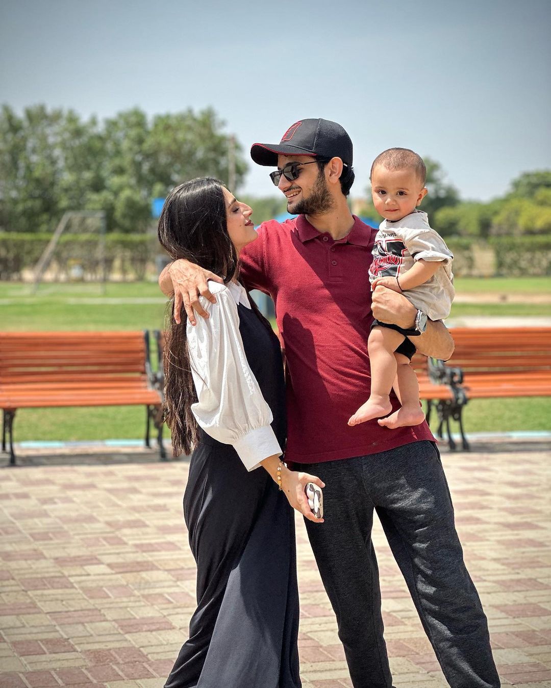 Safder Relling Maaz Safder's Adorable New Family Pictures | Reviewit.pk