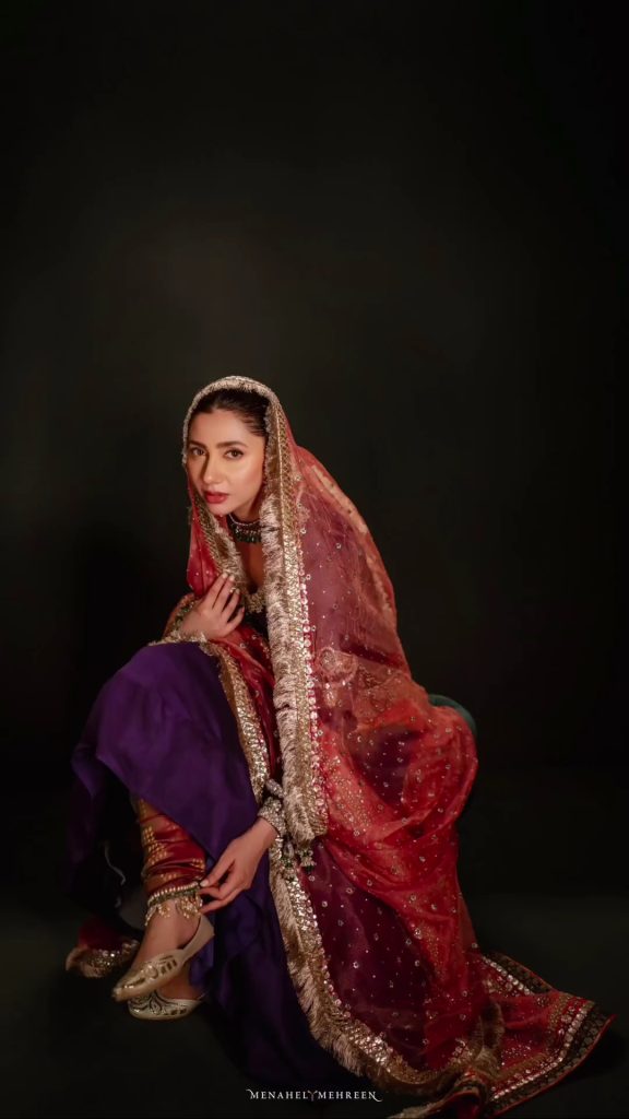 Mahira Khan's Beautiful Mehndi Pictures