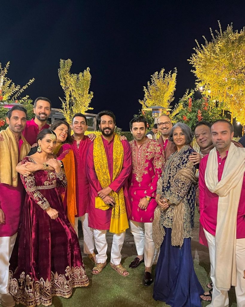 Momal Sheikh's Wholesome Pictures From Mahira Khan Wedding