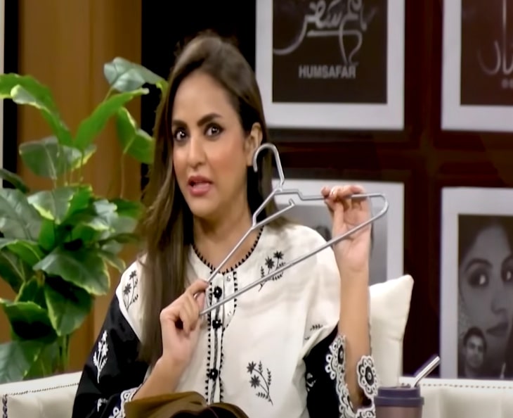 Netizens Criticize Nadia Khan On Ridiculing Ayeza's Style