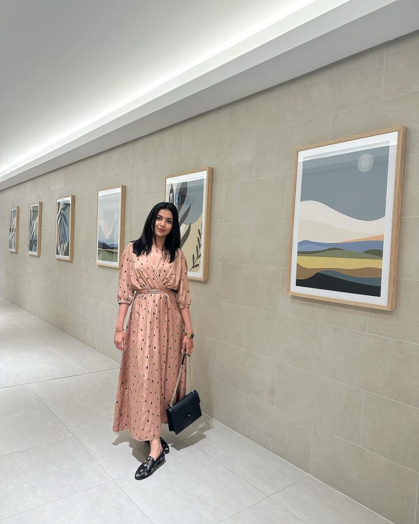 Syeda Tuba Anwar In Her Casual Best On Dubai Trip