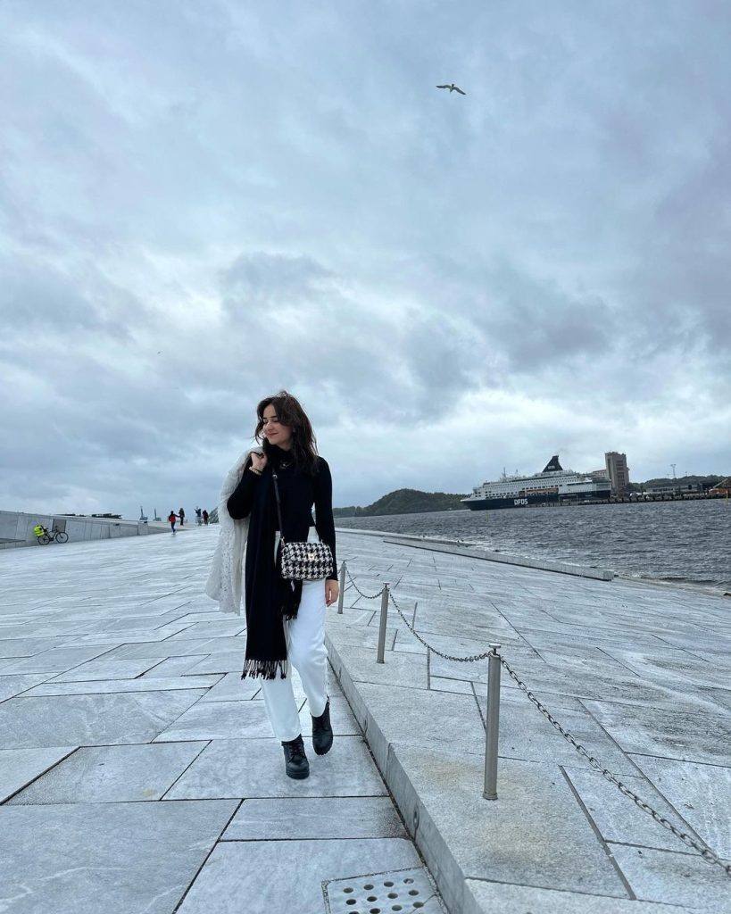 Stunning Yumna Zaidi's Adorable Clicks From Her Europe Tour