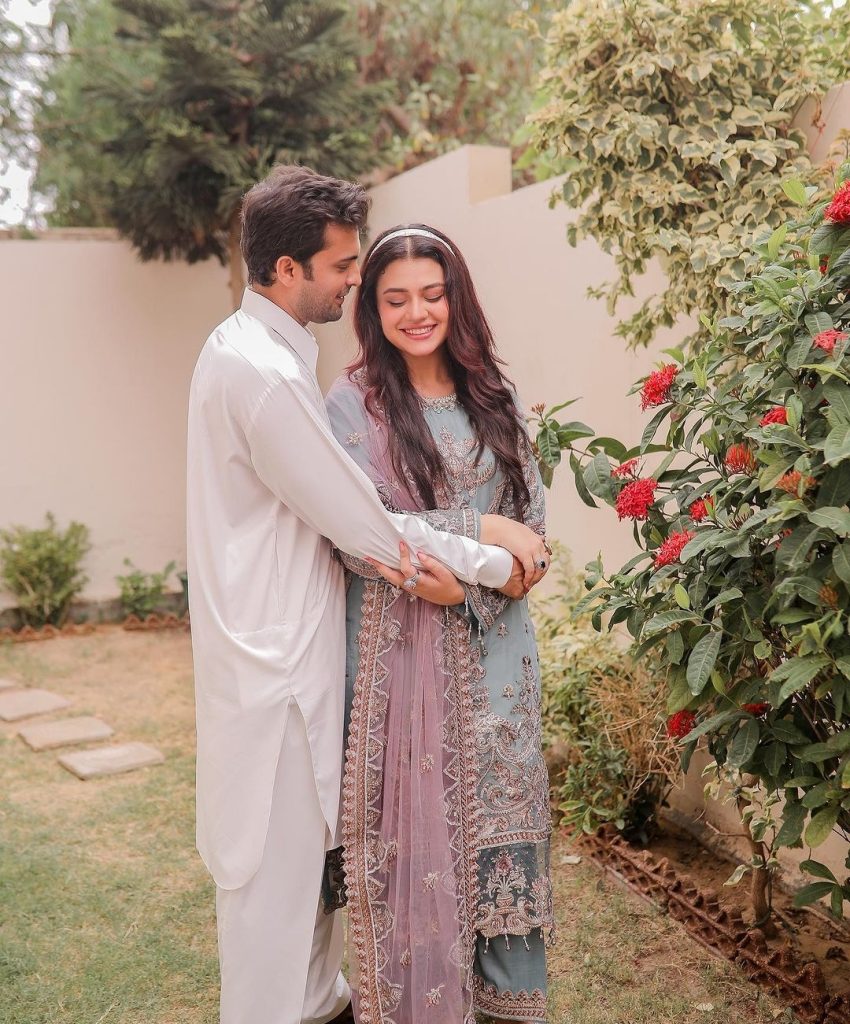 Fans Congratulate Zara Noor Abbas On Pregnancy Announcement