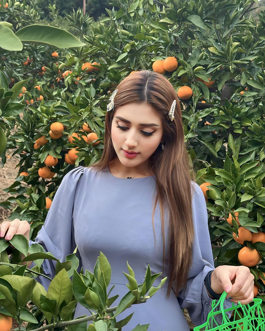 jannat-mirza-beautiful-pictures-from-gamagori-orange-park-japan