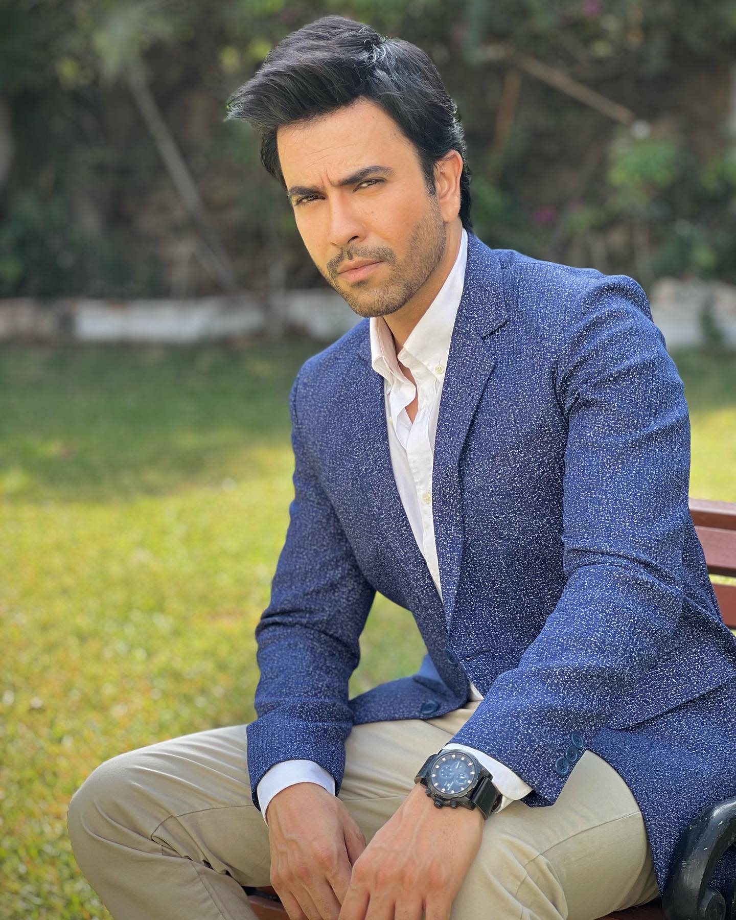 Junaid Khan Celebrates Birthday With His Family Reviewit pk Junaid Khan Celebrates Birthday With His Family Reviewit pk