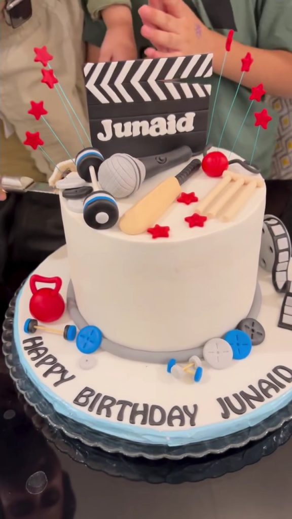 Junaid Khan Celebrates Birthday With His Family