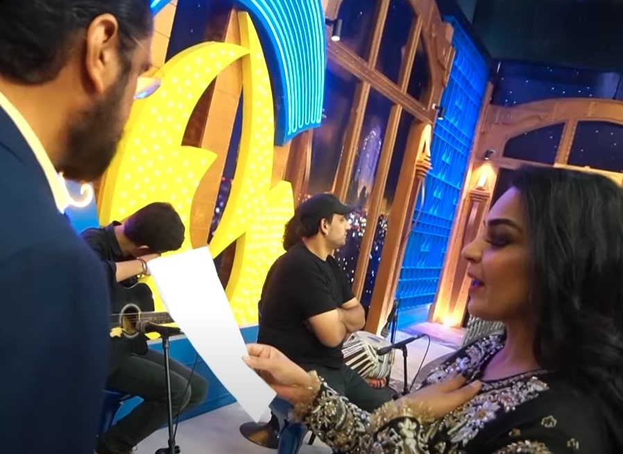 Meera Jee's BTS From A Show Will Blow Your Mind