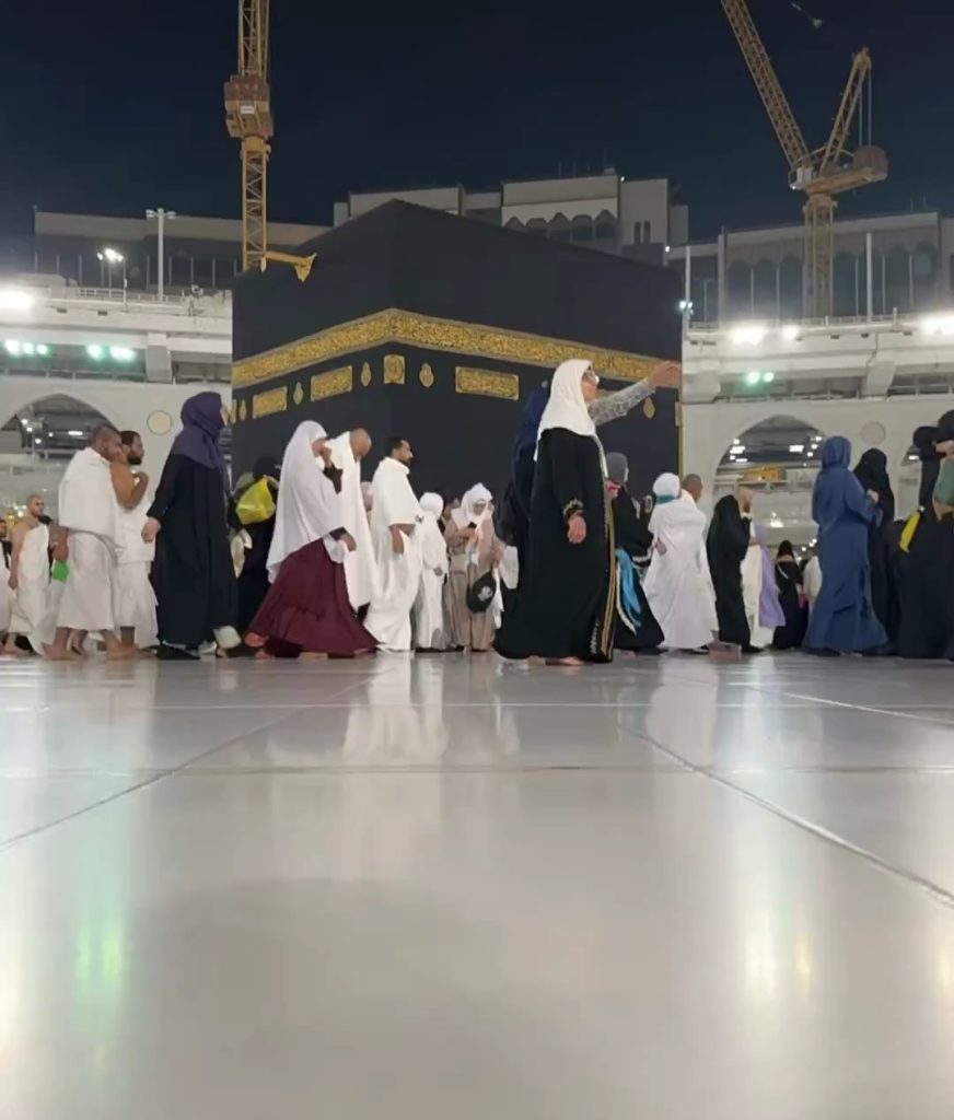 Momal Sheikh Performs Umrah With Her Family
