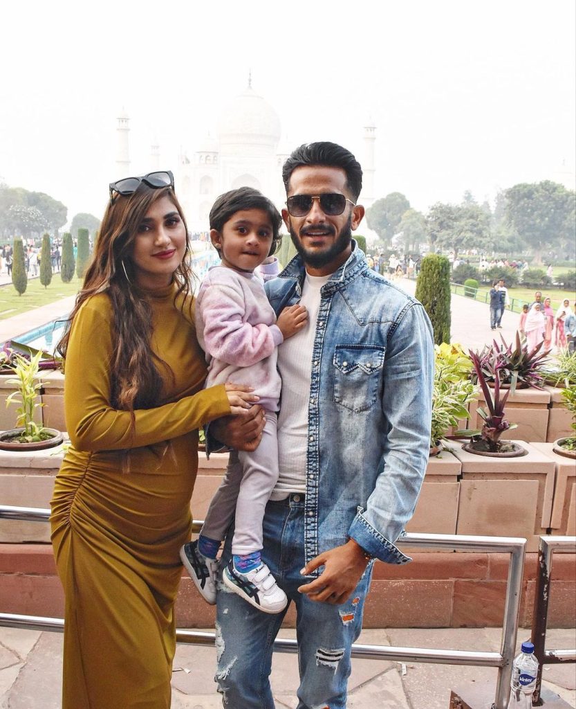 Hassan Ali Visits Taj Mahal With Family