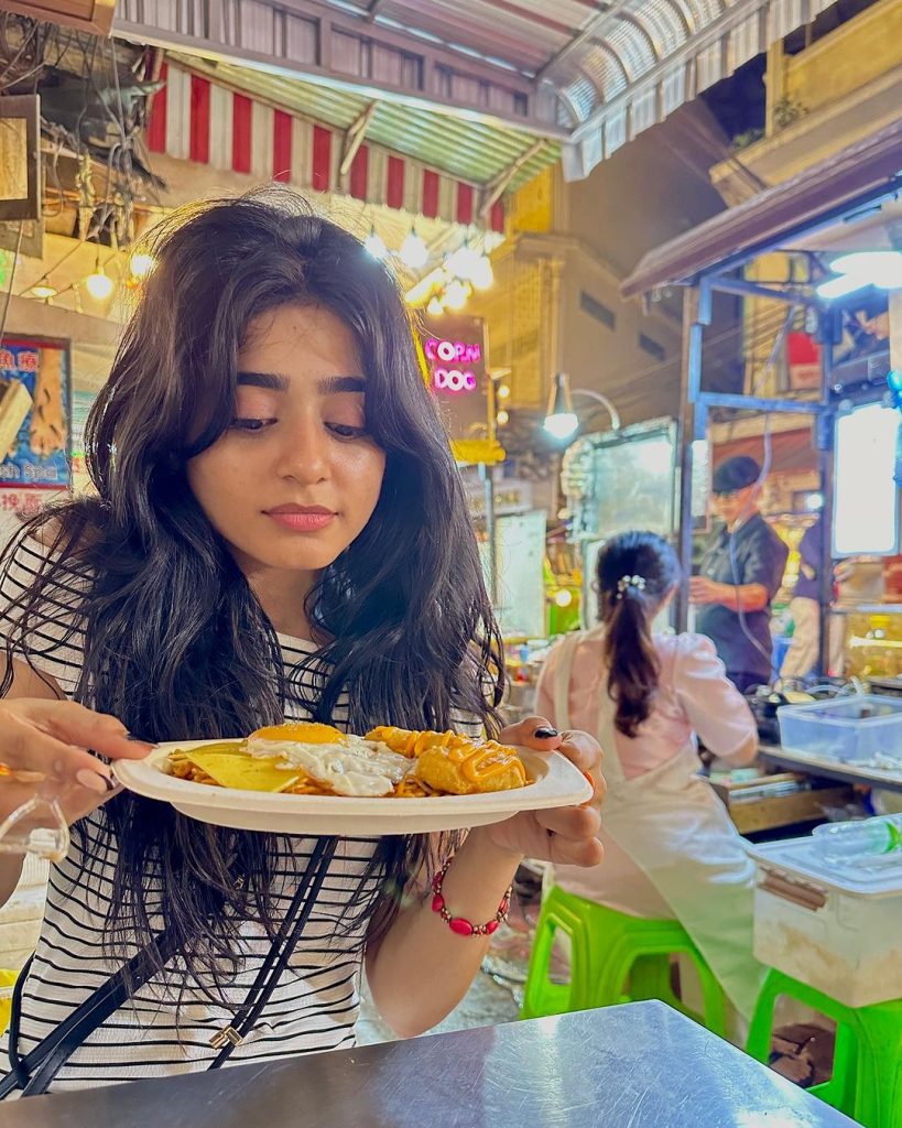 Sehar Khan Enjoys A Vacation In Thailand