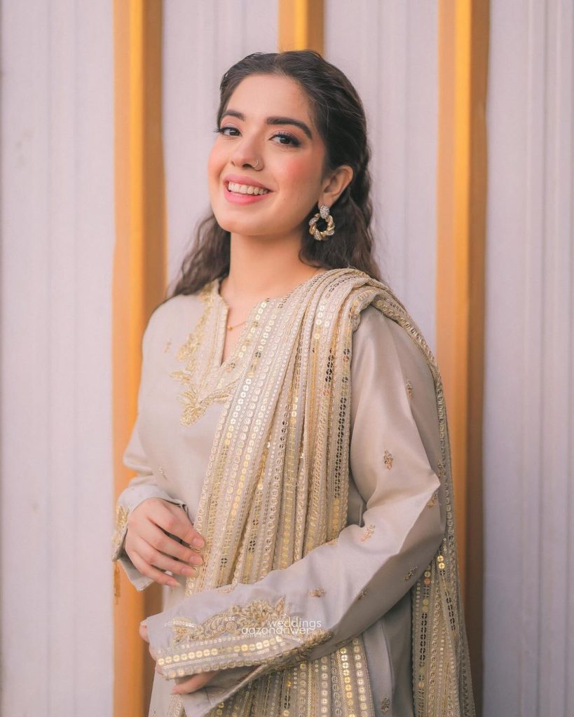 Arisha Razi Shares Stunning Pictures With Family & Friends