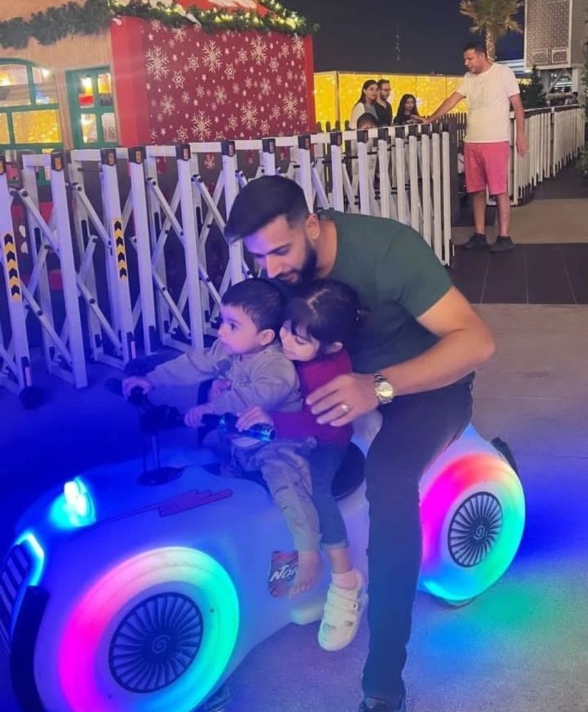 Imad Wasim New Adorable Family Clicks From UAE