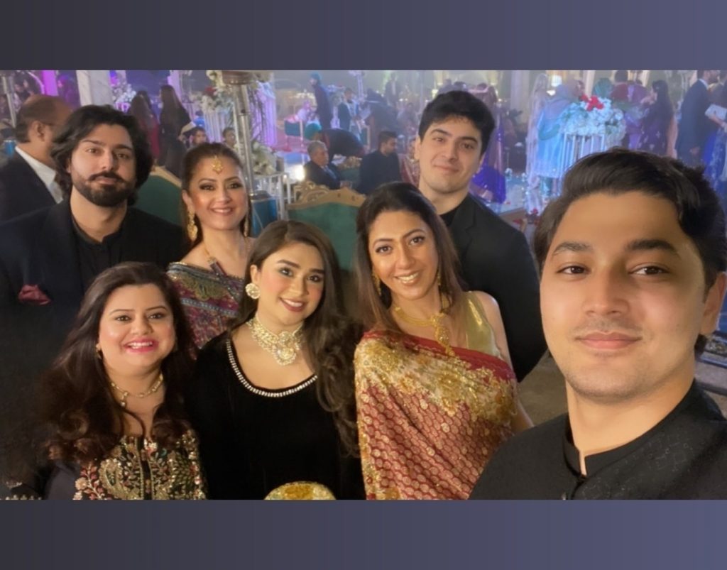 Nauman Ijaz Family Pictures From A Wedding