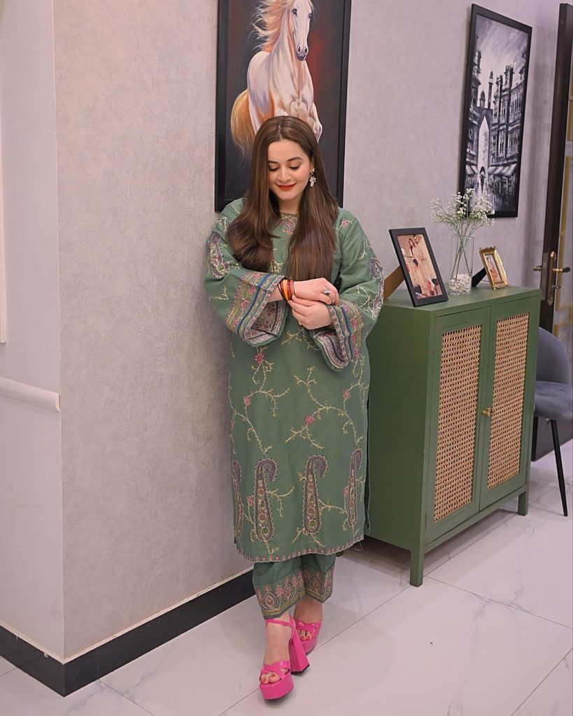 Aiman Khan Shares New Family Clicks