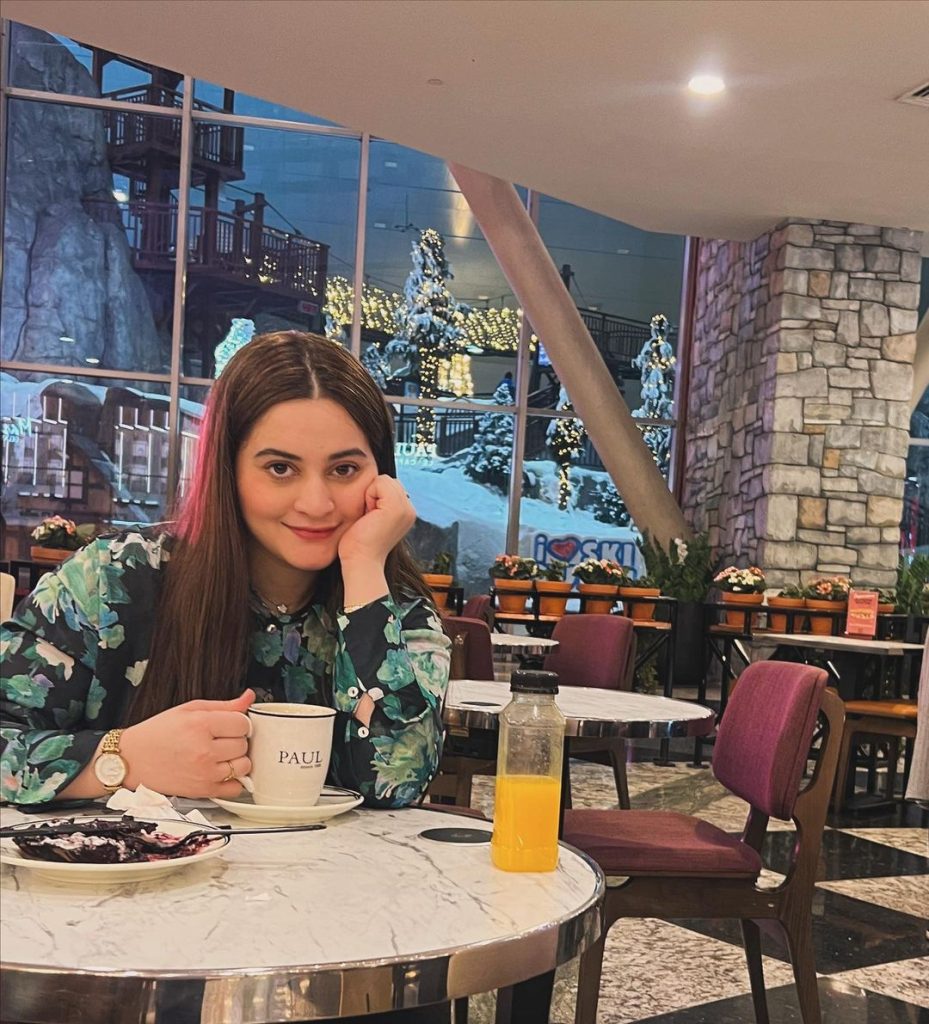 Aiman Khan and Muneeb Butt New Pictures From Dubai