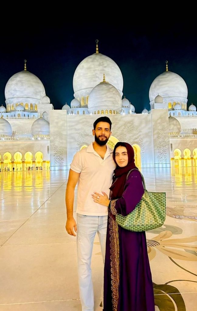 Imad Wasim New Adorable Family Clicks From UAE