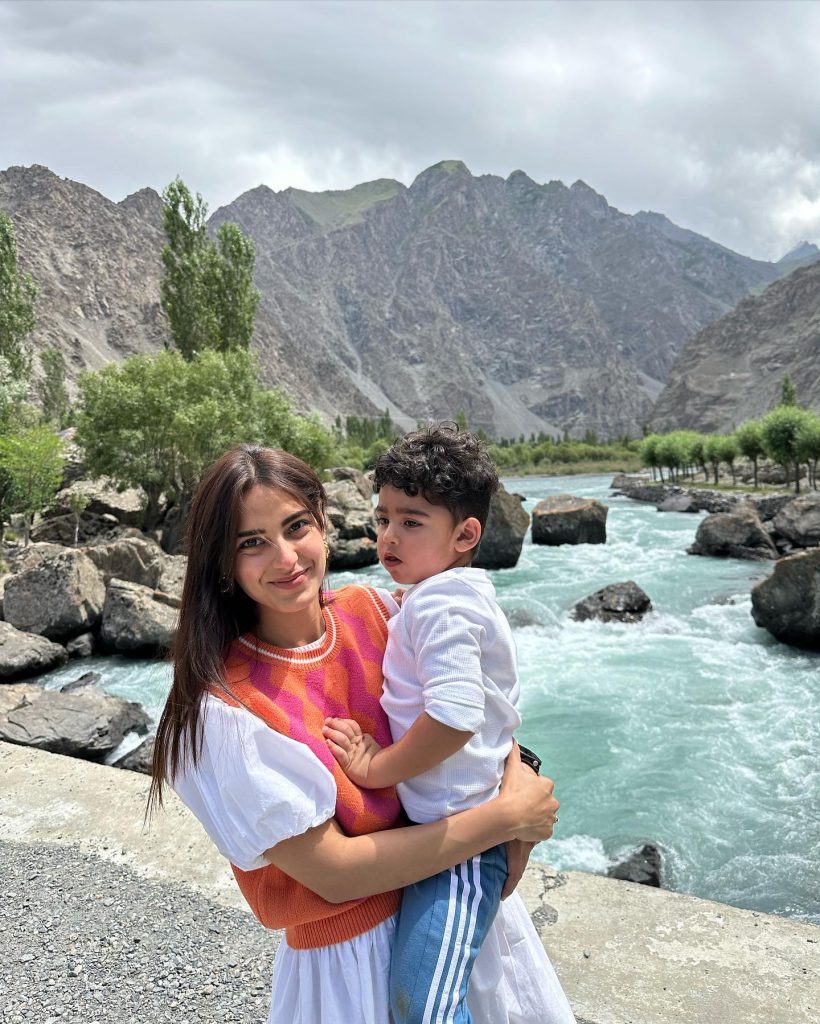 Iqra Aziz's Video With Son Will Melt Your Heart