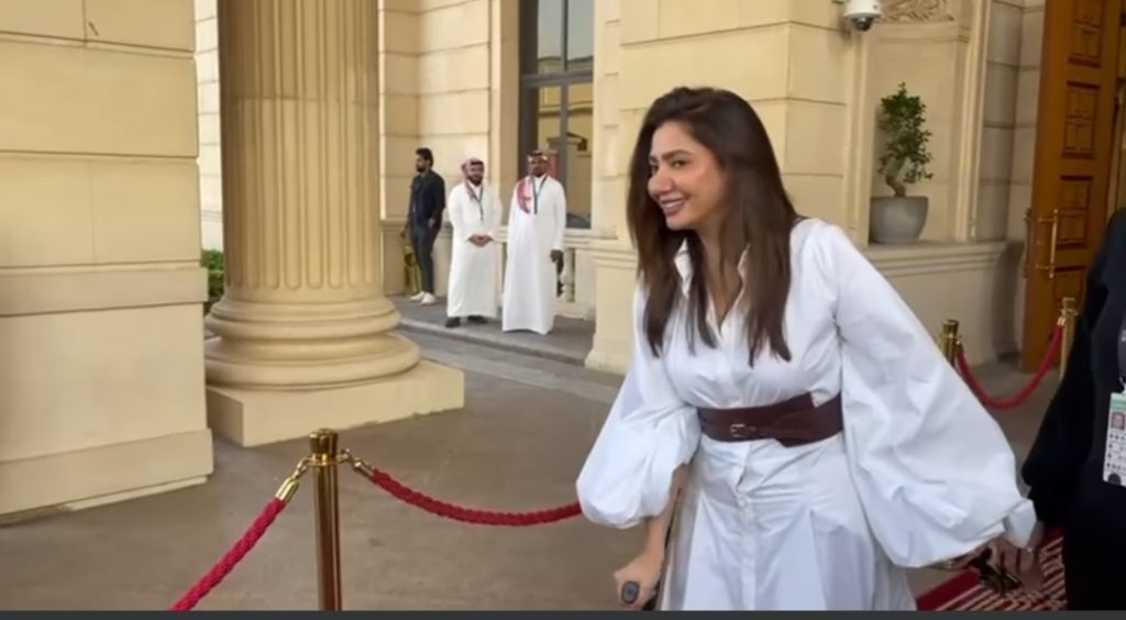 Mahira Khan Arrives At An Event On Wheelchair