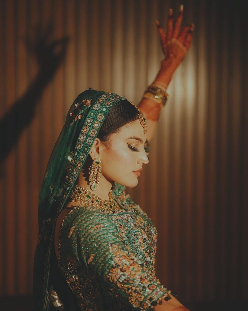 Sistrology Fame Iqra Kanwal's Beautiful HD Mehndi Pictures