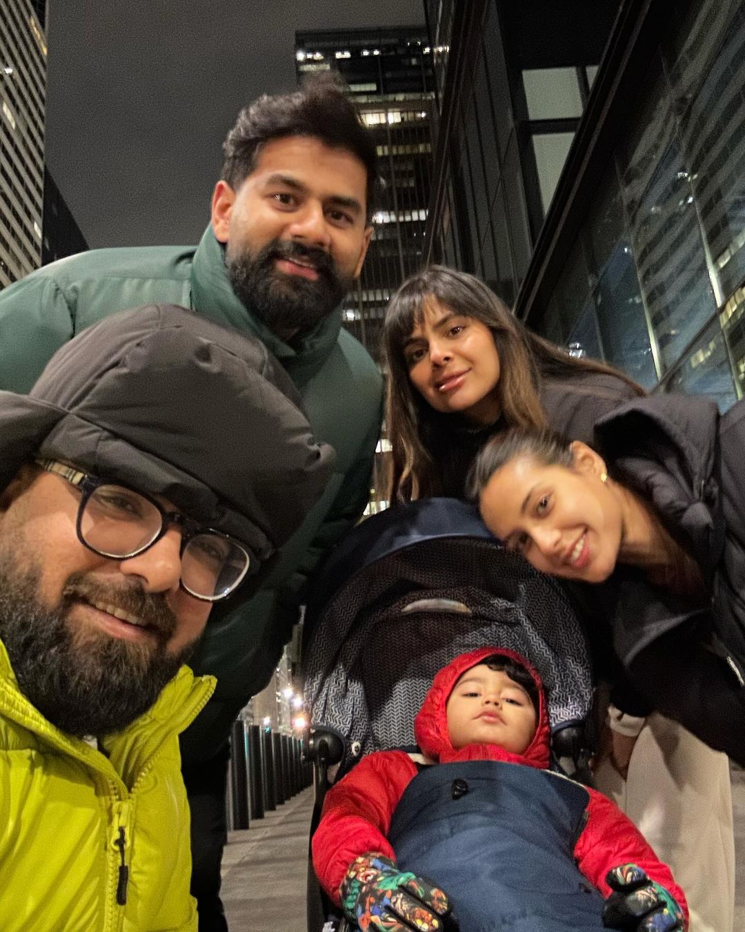 Iqra Aziz And Yasir Hussain Beautiful Family Pictures From USA Vacation ...
