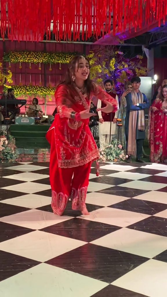 Yumna Zaidi's Wedding Dance Goes Viral