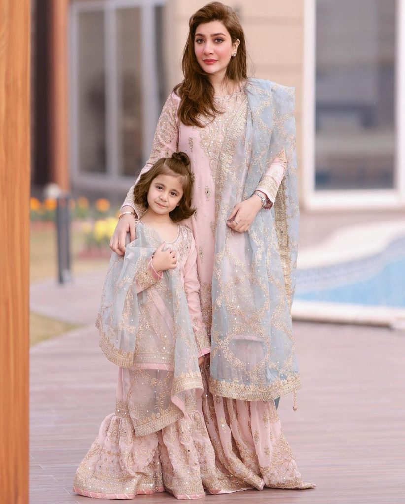 Aisha Khan's Latest Clicks With Daughter Mahnoor From A Wedding