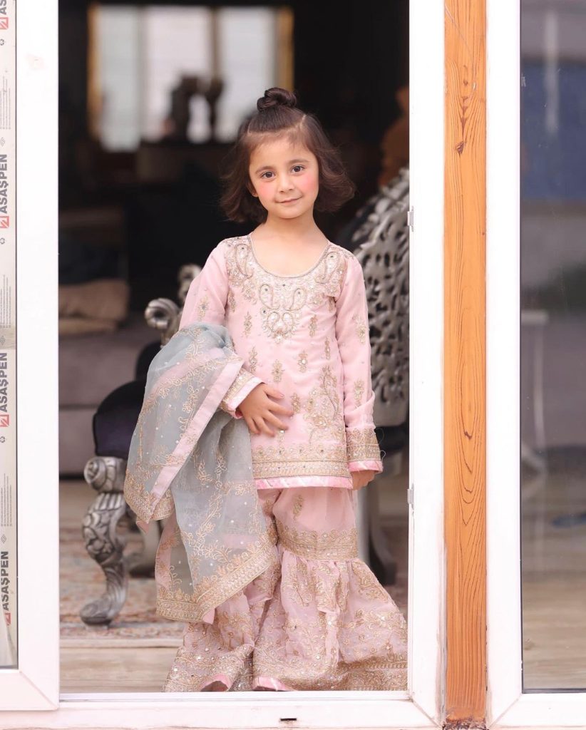 Aisha Khan's Latest Clicks With Daughter Mahnoor From A Wedding