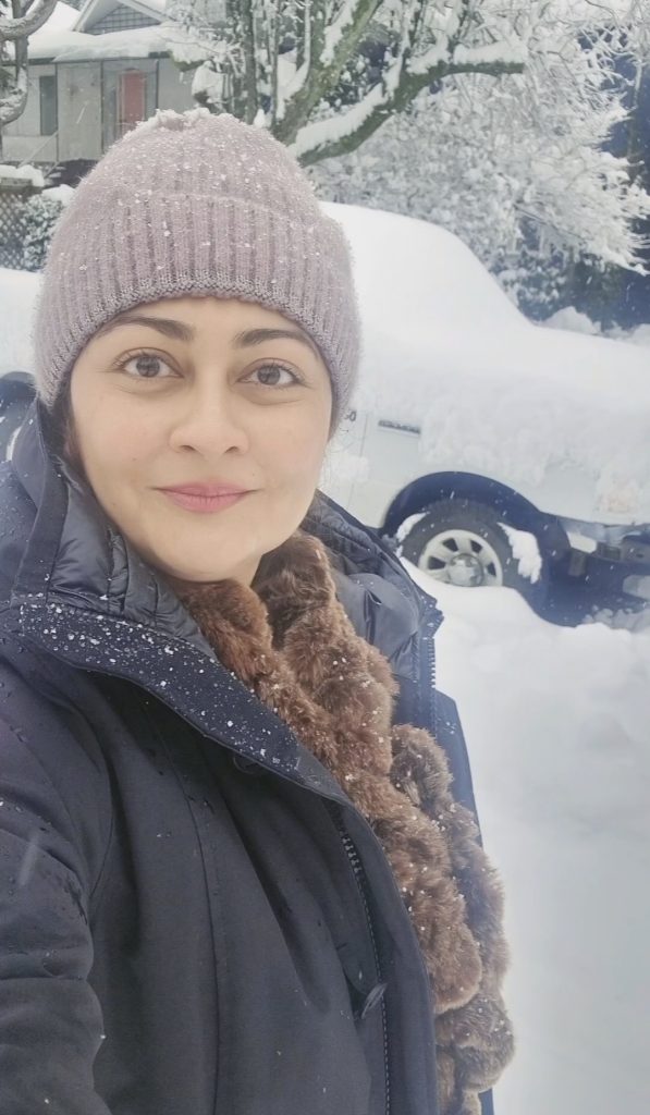 Actress Jana Malik Shares Pictures From Canada