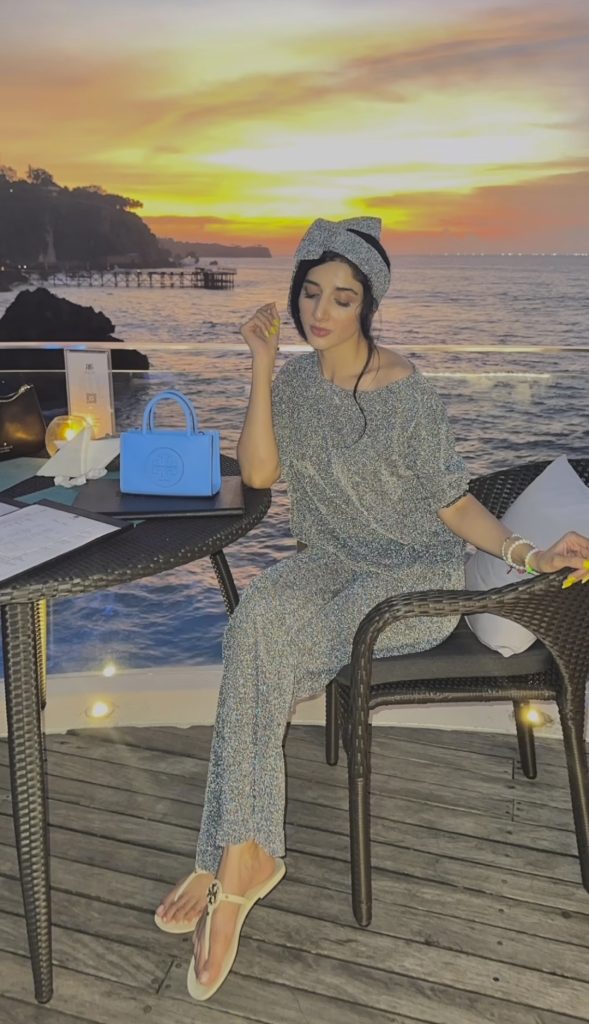 Mawra Hocane Captures The Beautiful Sunset Of Bali, Indonesia