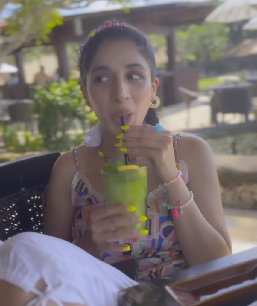 Mawra Hocane Captures The Beautiful Sunset Of Bali, Indonesia