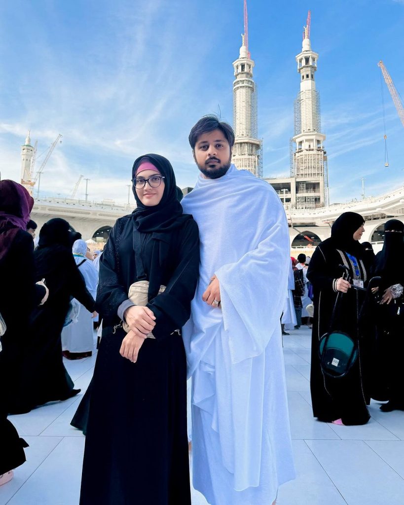 Iqra Kanwal And Areeb Pervaiz Perform Umrah