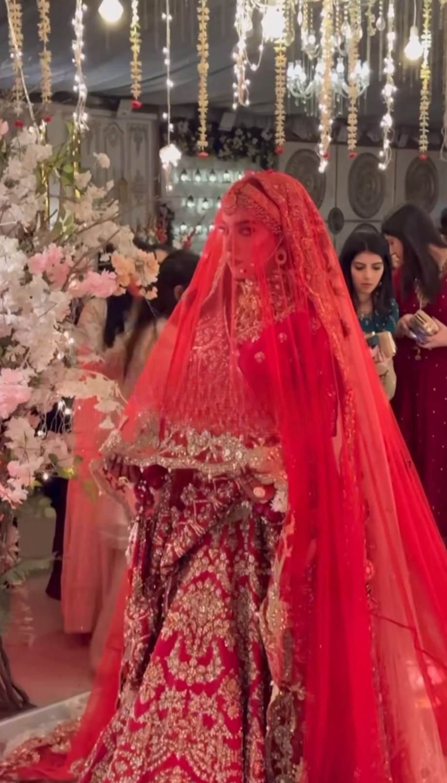 Aishah Razik Arisha Razi & Abdullah Farrukh Shendi Pictures | Reviewit.pk