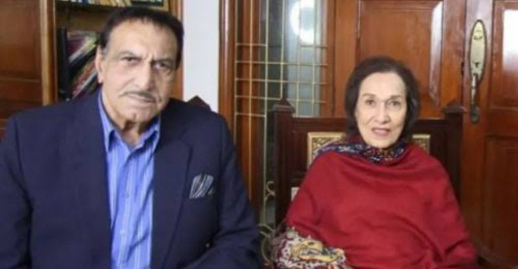 Mustafa Qureshi Facing Hurdles Booking Grave With Late Wife | Reviewit.pk