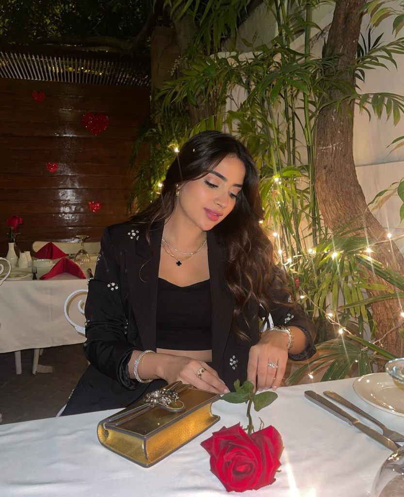 Saboor Aly Shares Gorgeous Pictures From Valentine's Day Dinner