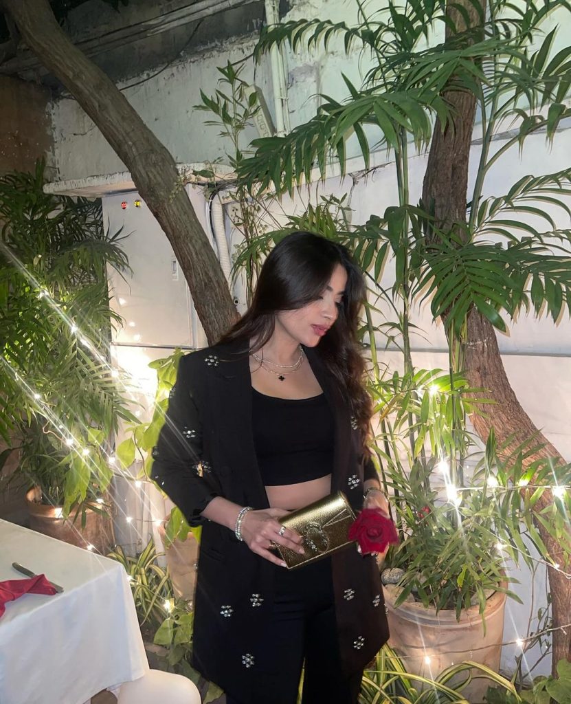 Saboor Aly Shares Gorgeous Pictures From Valentine's Day Dinner