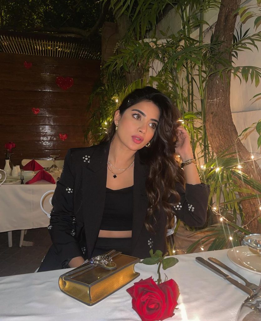 Saboor Aly Shares Gorgeous Pictures From Valentine's Day Dinner