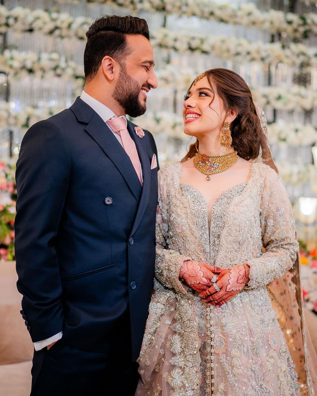 Who Is Arisha Razi Khan Married to? Separating Rumors from Verified Facts