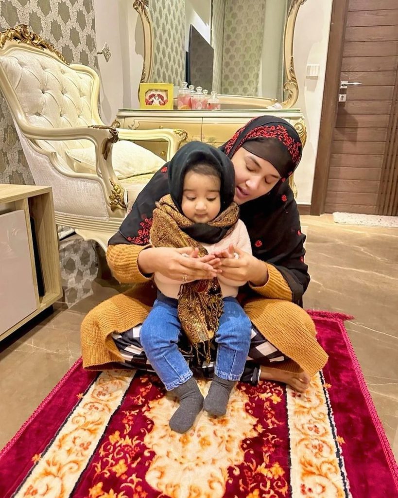 Kiran Tabeir New Adorable Pictures With Little Daughter