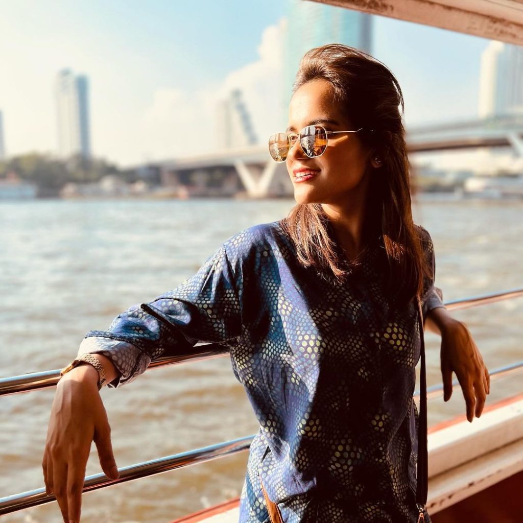 Rabya Kulsoom Beautiful Clicks With Family From Thailand