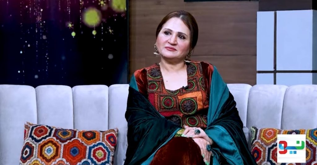 Asma Abbas On Price Bushra Ansari Paid For Acting