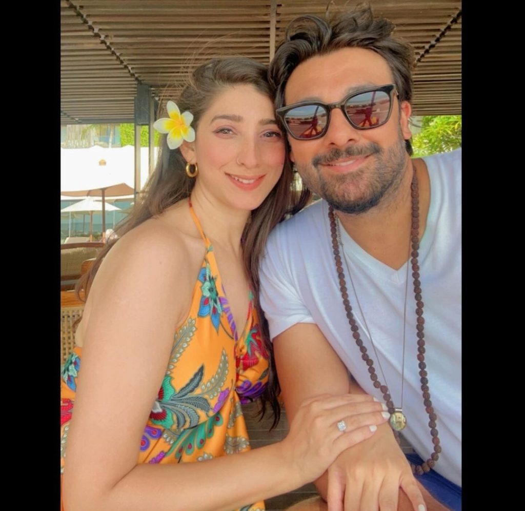 Mariyam Nafees Beautiful Pictures With Husband From Bali