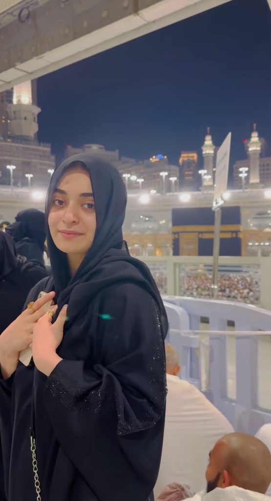 Minsa Malik Shares Beautiful Pictures From Makkah