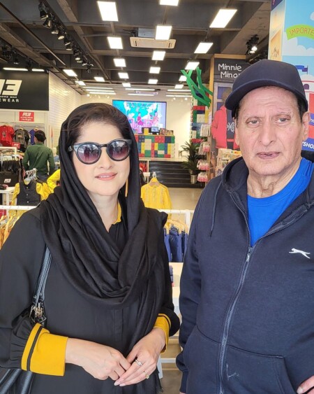 Sahiba Meets Her Father For The First Time | Reviewit.pk