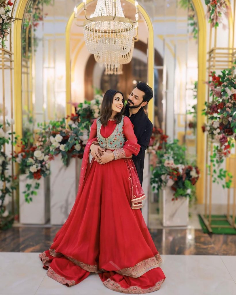 Bilal And Uroosa Qureshi's Cute Family Dance At A Wedding