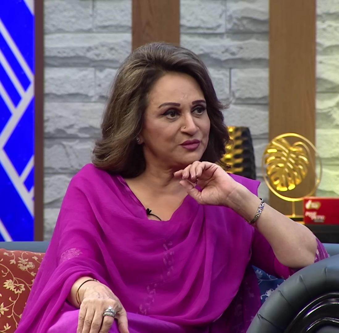 How Losing Family Changed Bushra Ansari's Mindset | Reviewit.pk