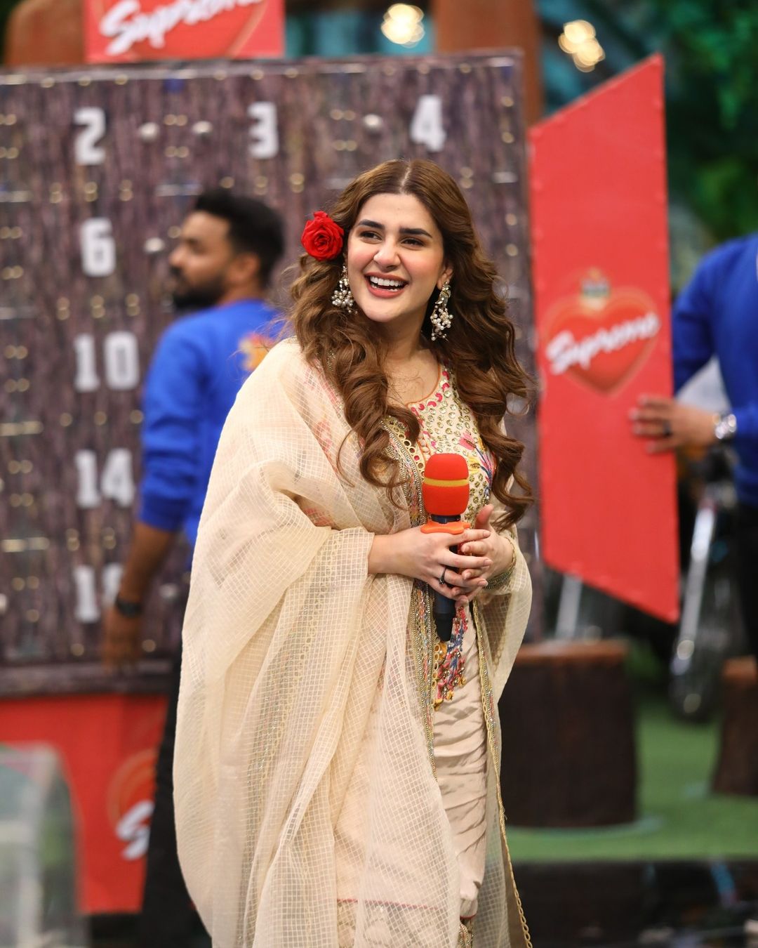 People Love Kubra Khan s Simplicity In Jeeto Pakistan Reviewit pk people-love-kubra-khan-s-simplicity-in-jeeto-pakistan-reviewit-pk
