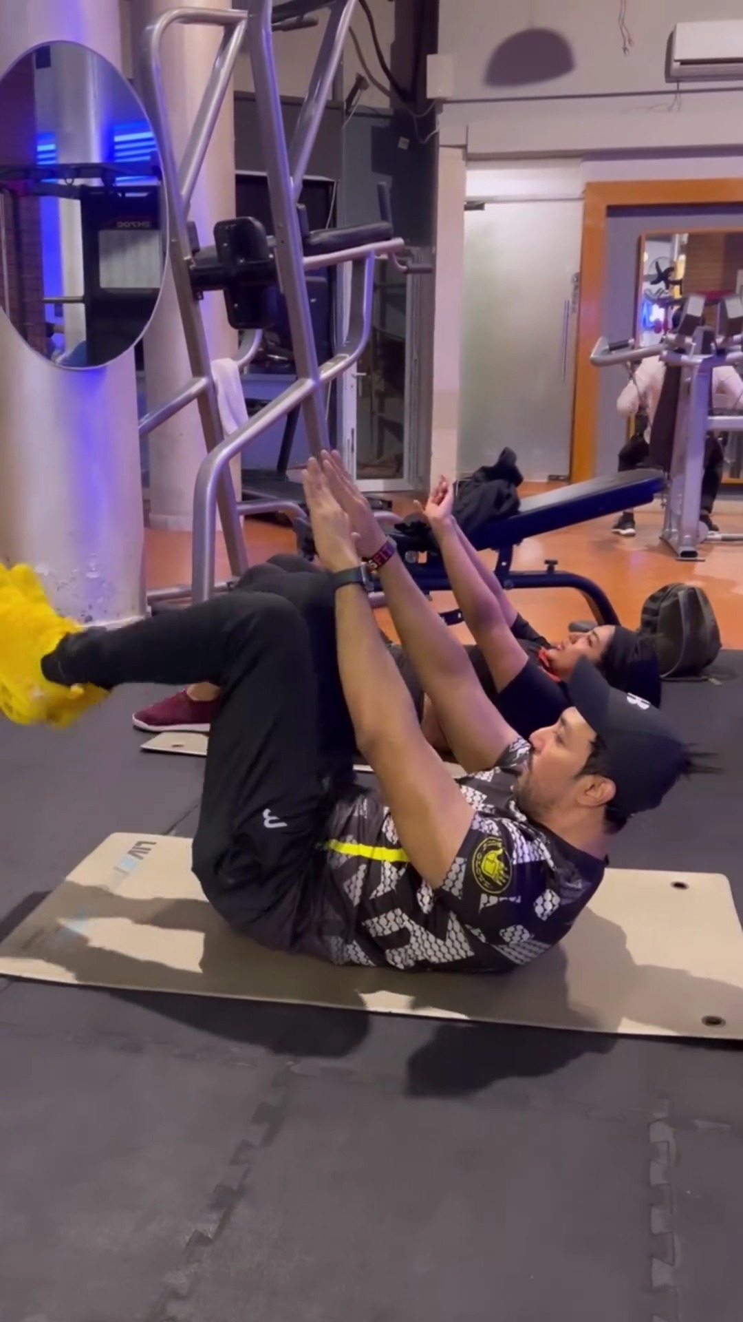 Mathira Back Mathira Shares Her Gym Fitness Journey | Reviewit.pk